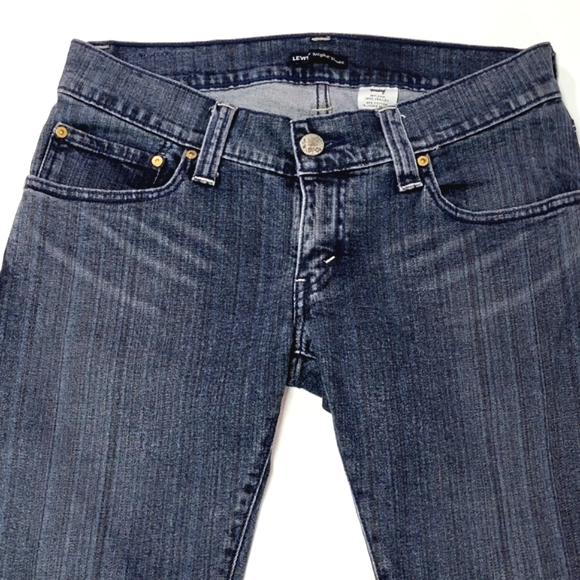 LEVI'S ♡ Sweet 'n Sexy LEVI'S Night Blues Stretchy Blue Jeans w/Rhinestones 8 - Picture 13 of 16